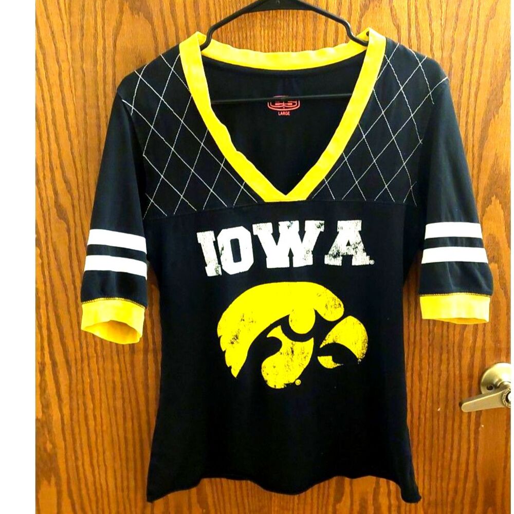 E5 Iowa Hawkeyes Womens Large V Neck Shirt Black Yellow Jersey Contrast Stitch